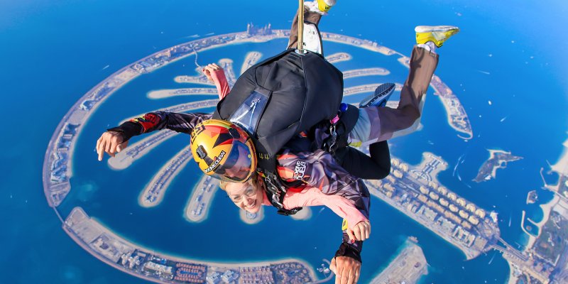 Five Reasons To Try Skydiving In Dubai